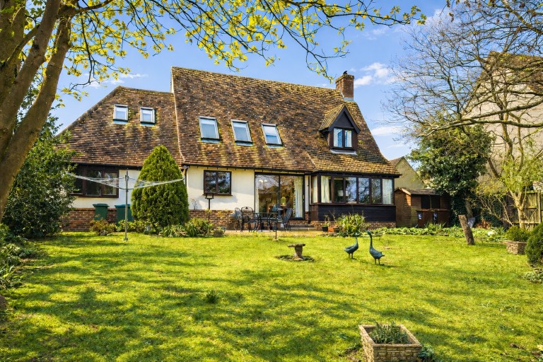 Haddenham, Buckinghamshire, HP17