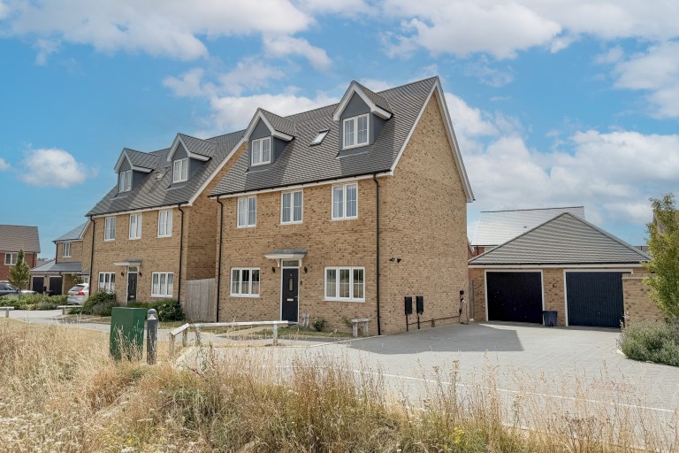 Haddenham, Buckinghamshire, HP17